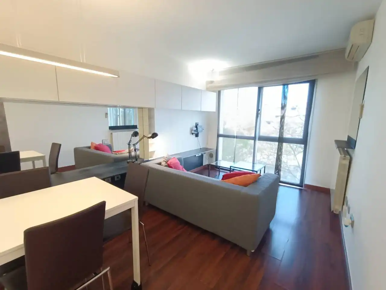 Sala d'estar de Pis en venda en Girona amb Aire condicionat, Calefacció i Parquet