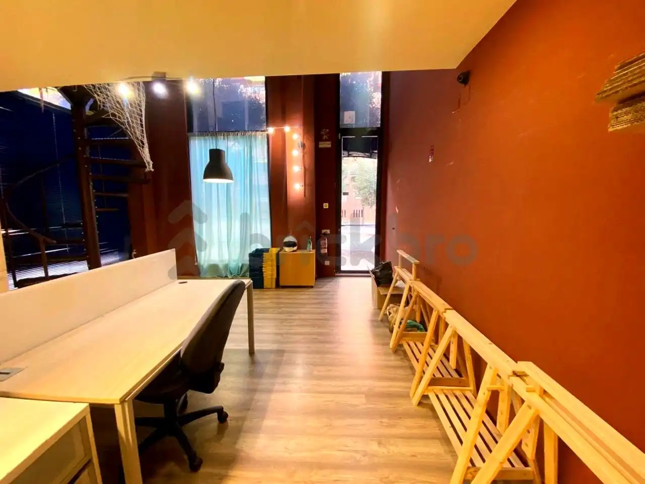 Local comercial de lloguer a De Antoni Gaudí, imagen 3