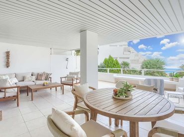 Apartament amb piscina en venda a Portals Nous