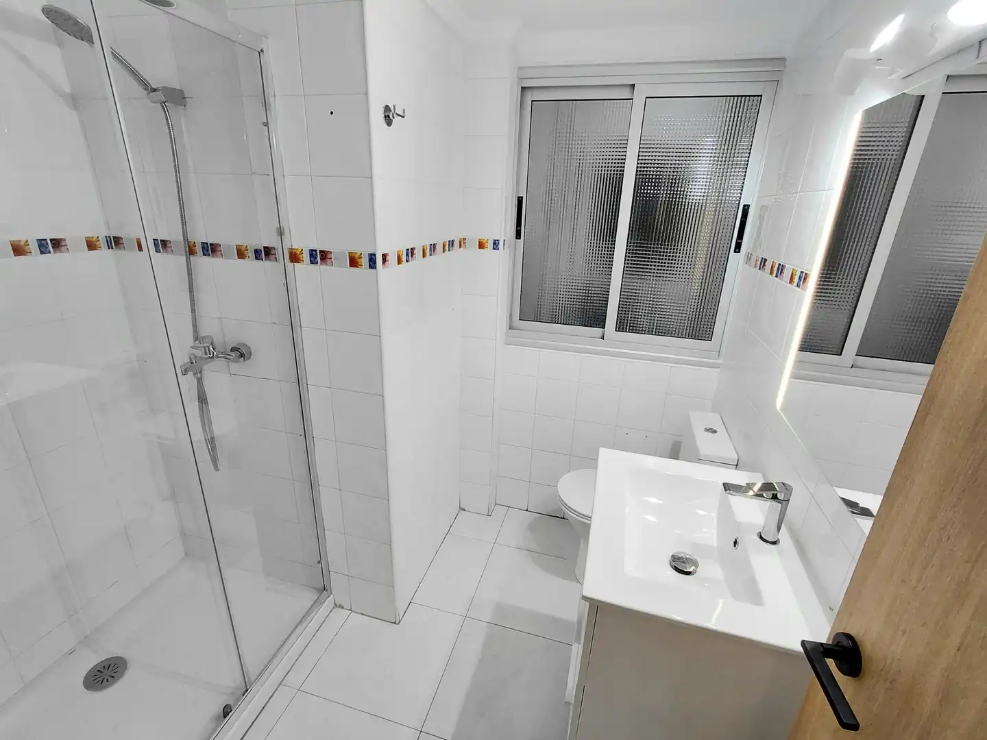 Bathroom of Flat for rent in Las Palmas de Gran Canaria  with Furnished and Washing machine