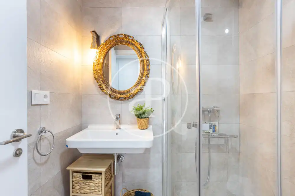 Bathroom of Flat for rent in Quart de Poblet  with Air Conditioner, Heating and Private garden