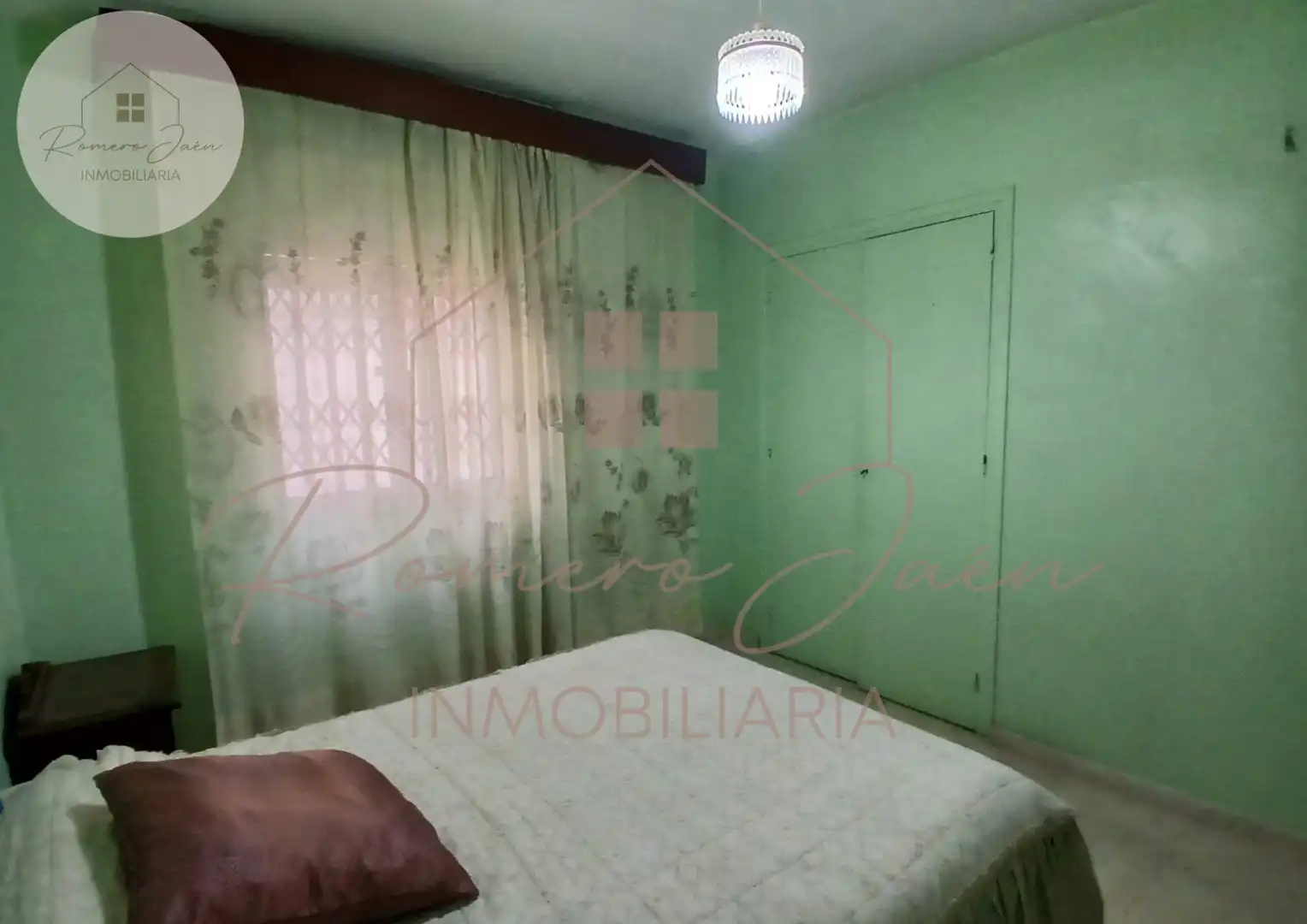 Schlafzimmer von Wohnung zum Verkauf in Jaén mit Abstellraum