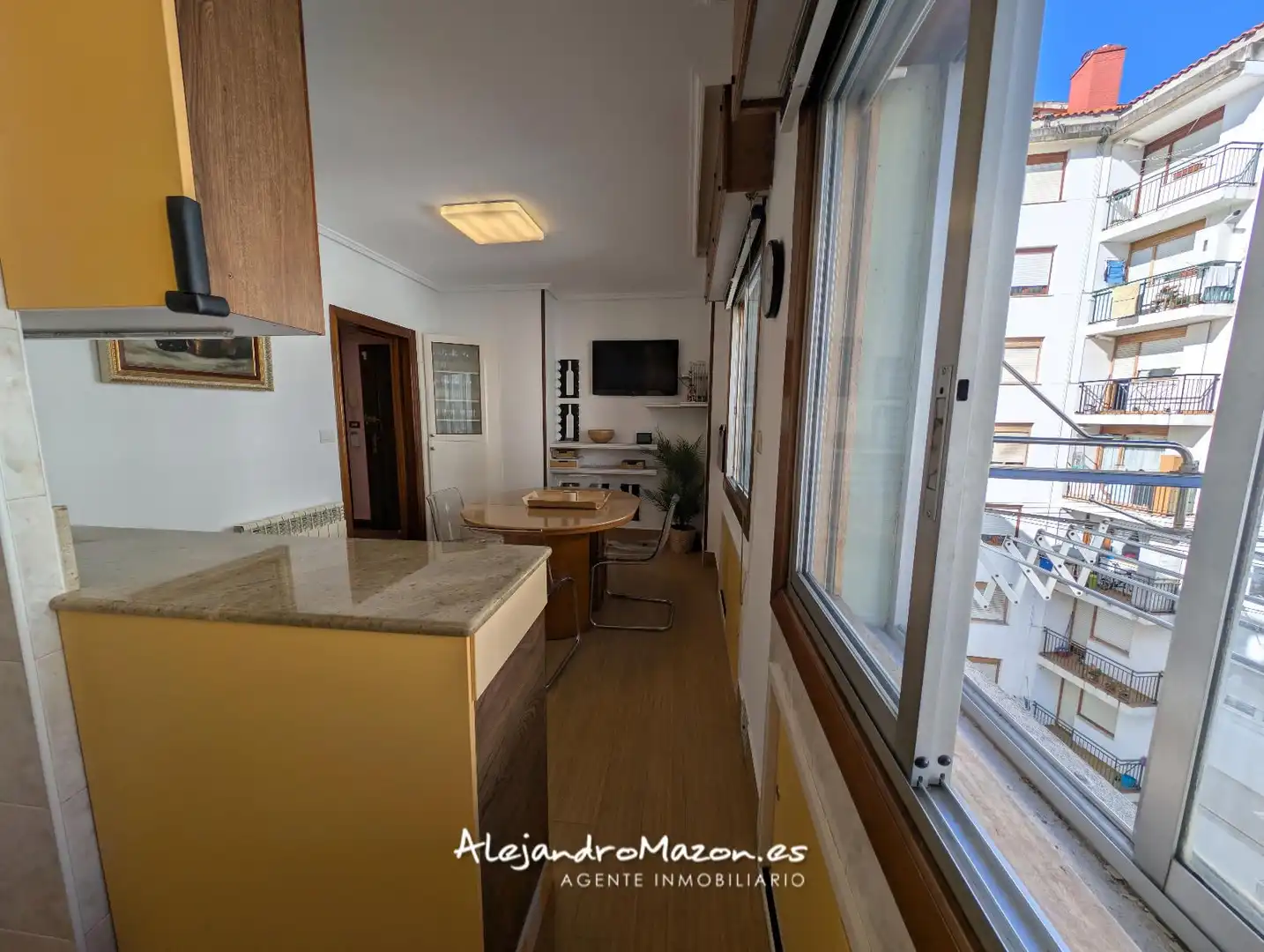 Cuina de Pis en venda en Castro-Urdiales amb Calefacció, Parquet i Terrassa
