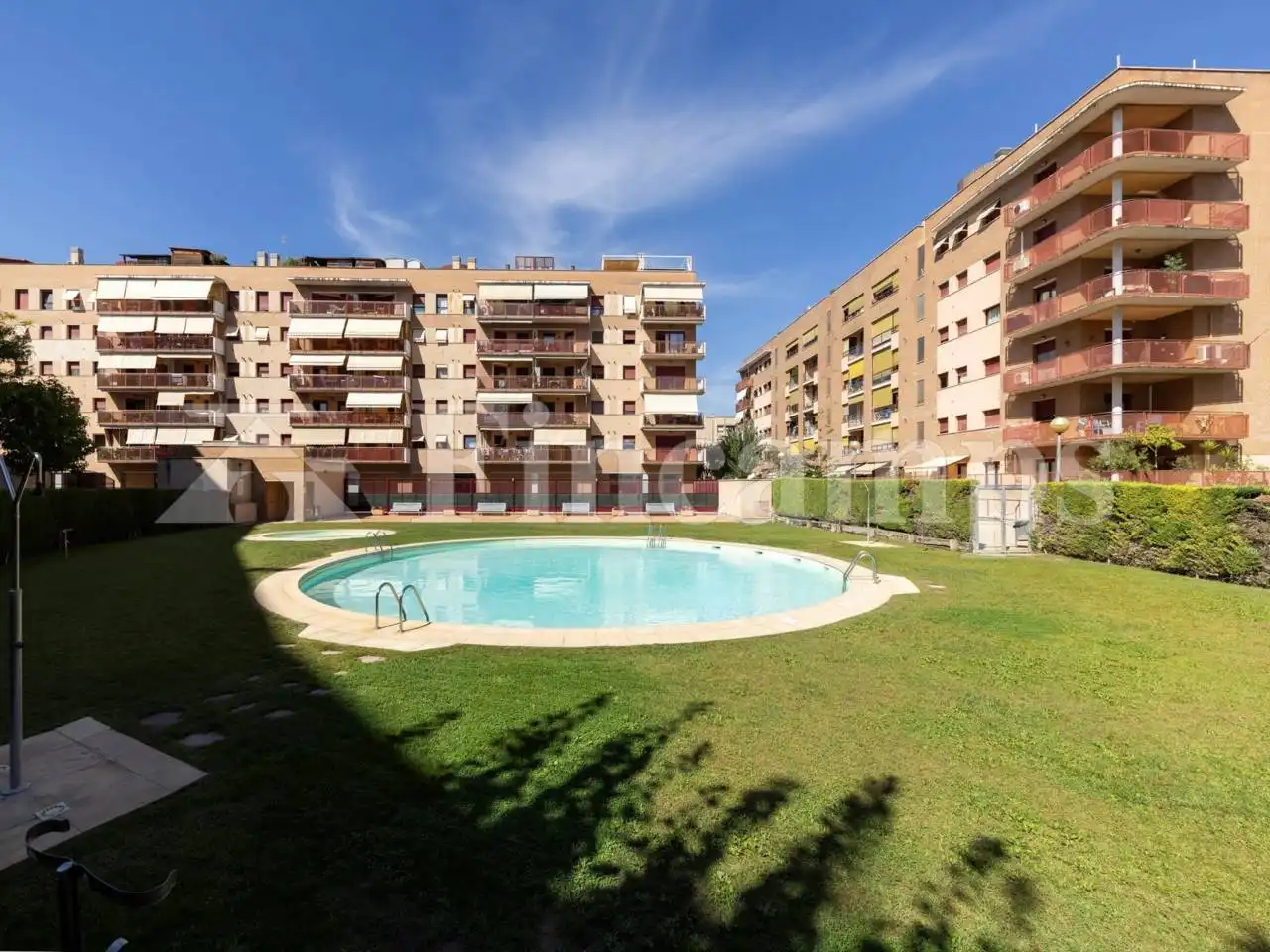 Swimming pool of Flat for sale in Creu de Barberà - Sector Sud