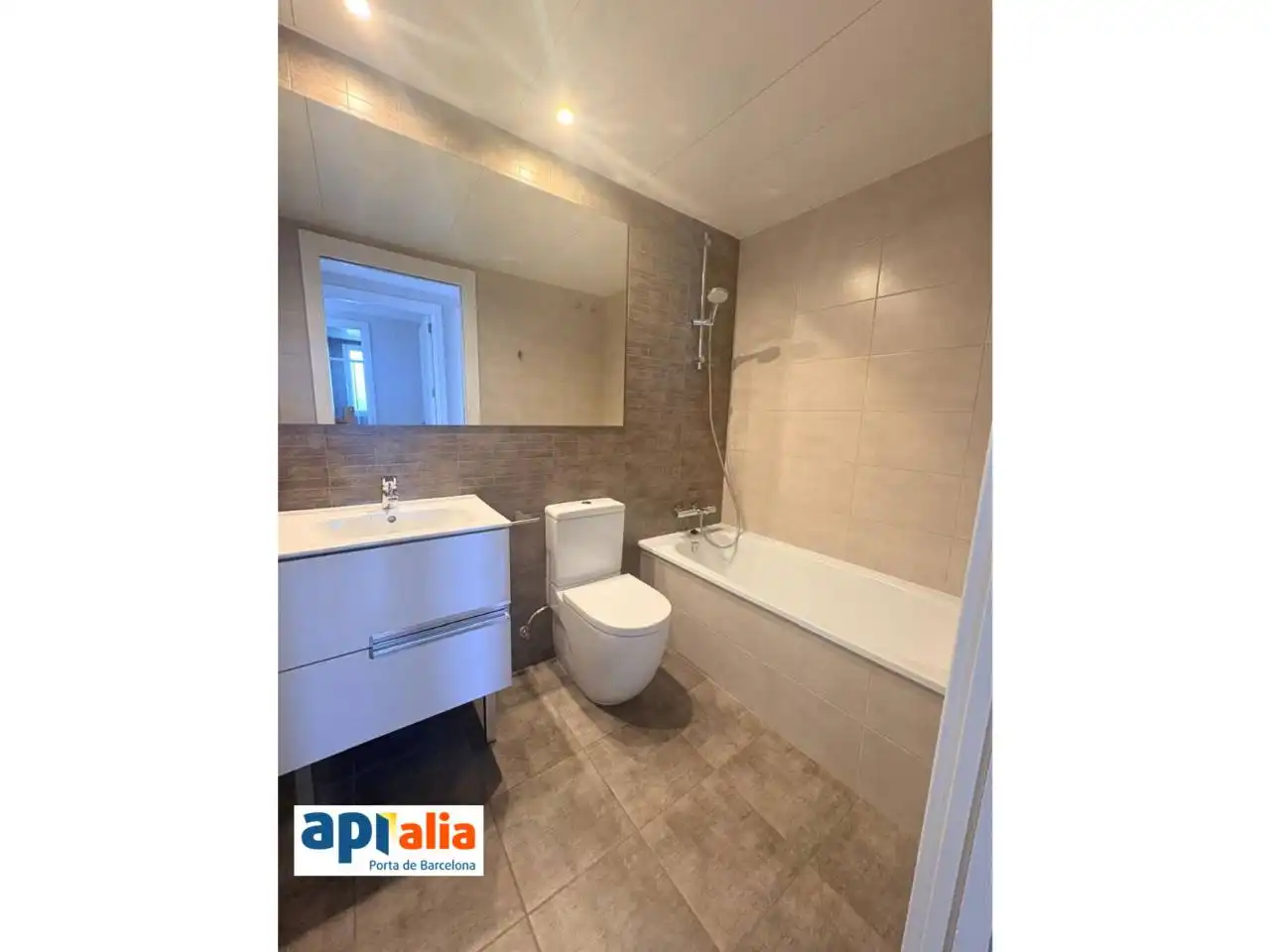 Badezimmer von Wohnung zum Verkauf in Sant Feliu de Llobregat mit Balkon und Gemeinschaftspool