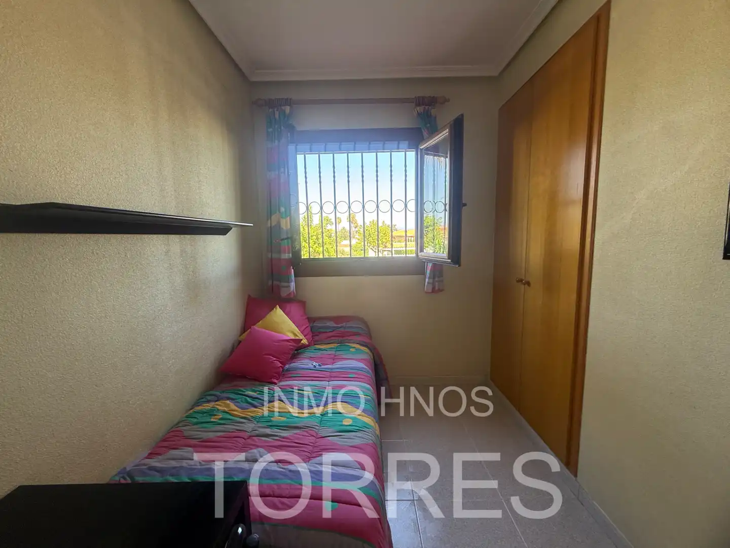 Habitación de Casa adosada en venta en Benicarló con Aire acondicionado, Jardín privado y Terraza