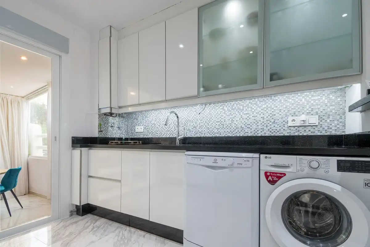 Kitchen of Ground floor for sale in Marbella  with Air Conditioner, Terrace and Storage room
