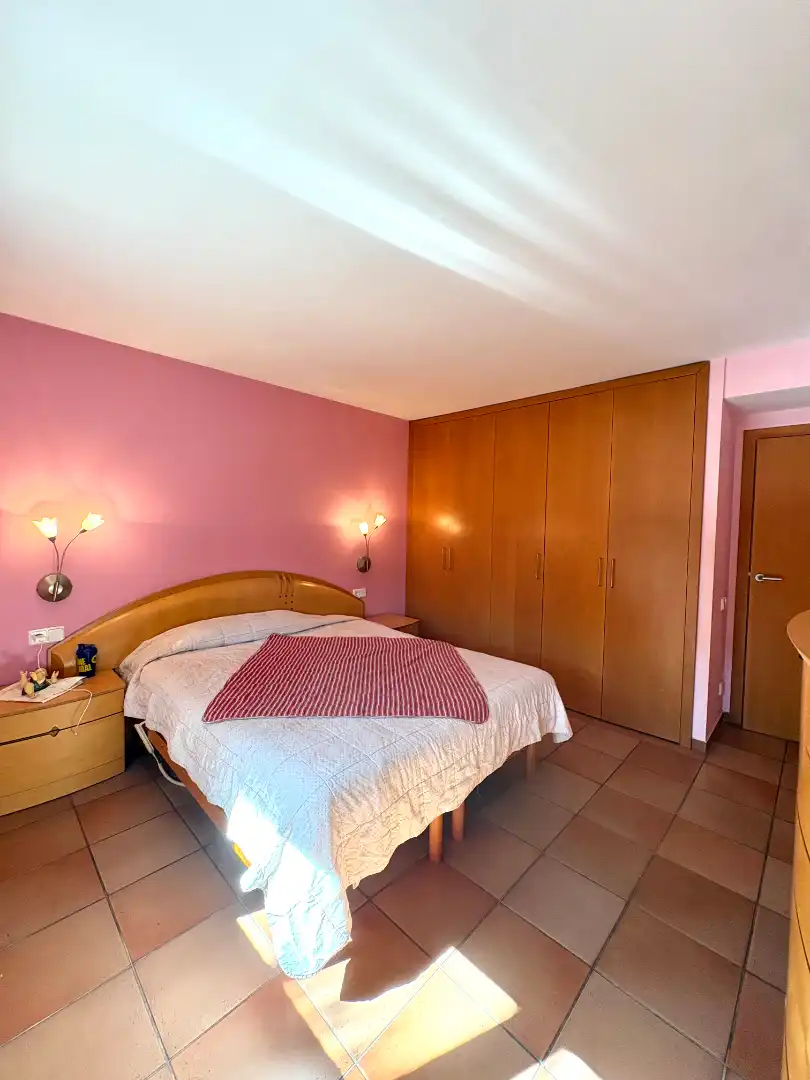 Habitación de Casa o chalet en venta en Rubí con Aire acondicionado, Calefacción y Jardín privado