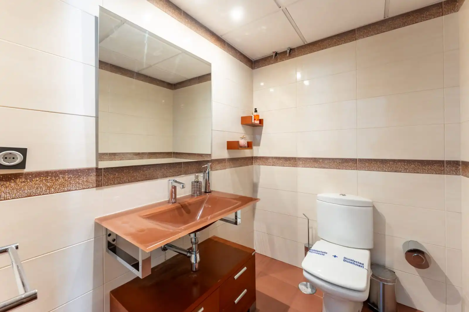 Baño de Casa adosada de alquiler en Benalmádena con Aire acondicionado, Terraza y Trastero