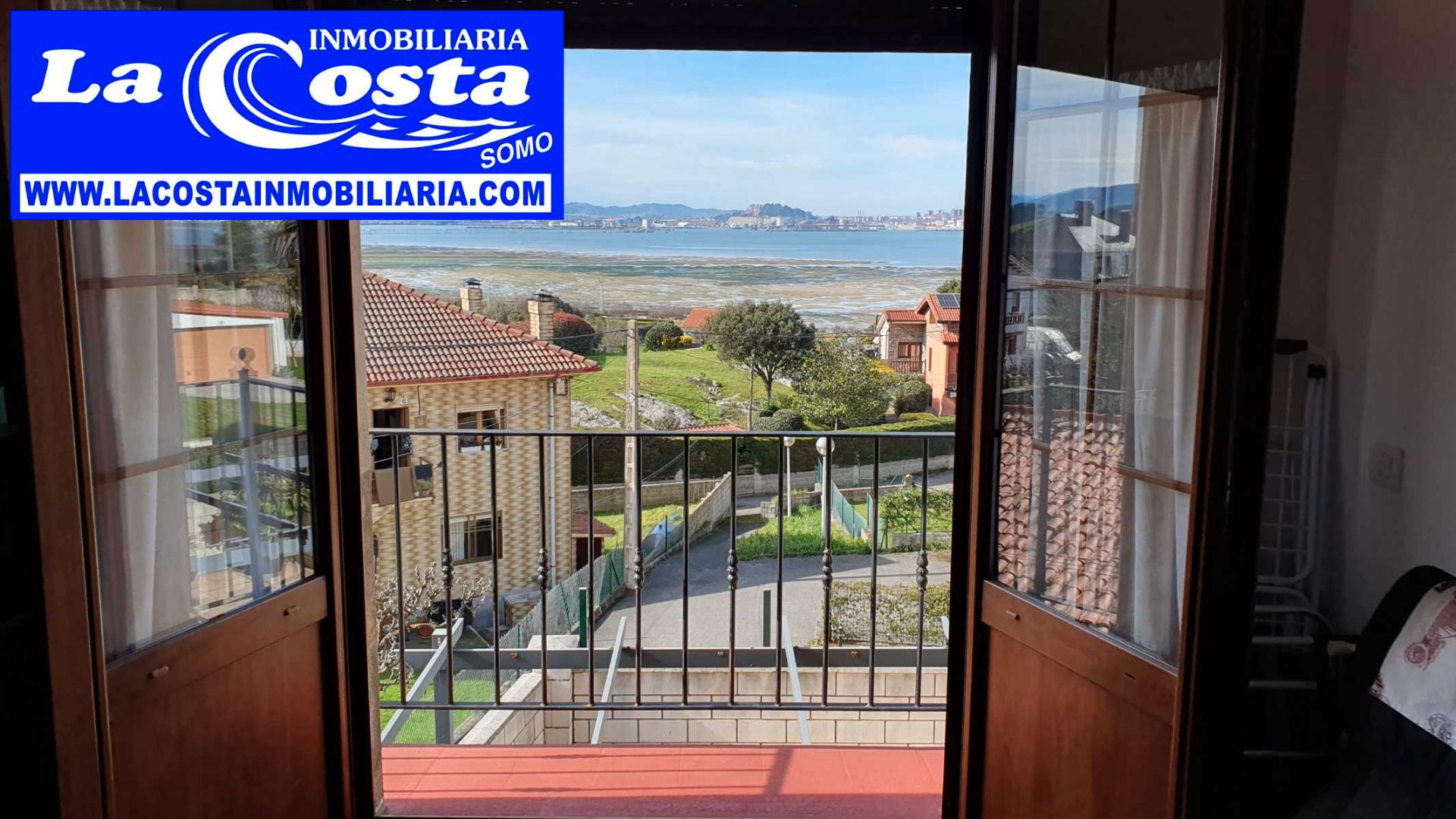 Vista exterior de Pis en venda en Marina de Cudeyo amb Calefacció, Traster i Balcó