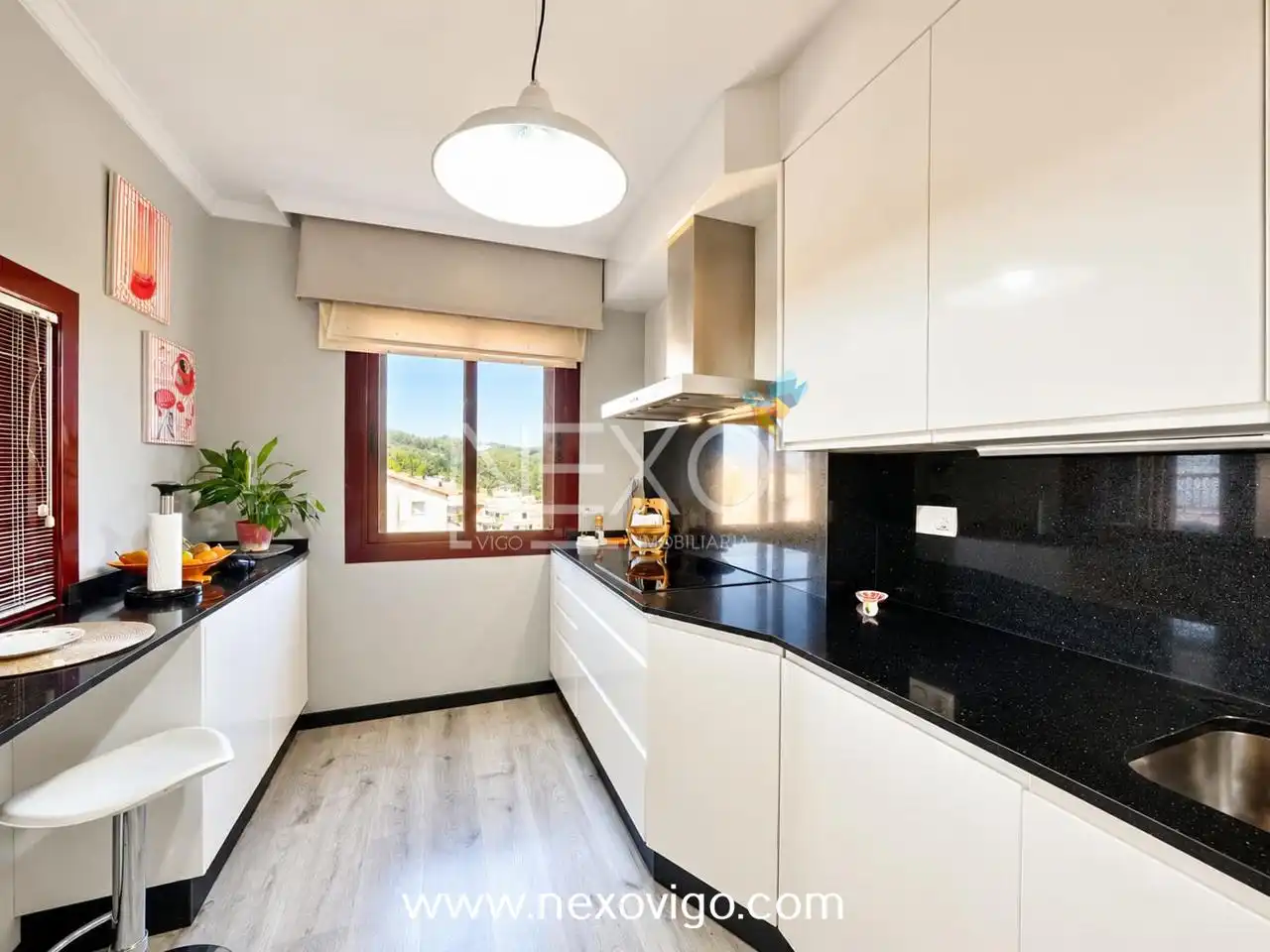 Küche von Haus oder Chalet zum Verkauf in Cangas  mit Heizung, Privatgarten und Terrasse