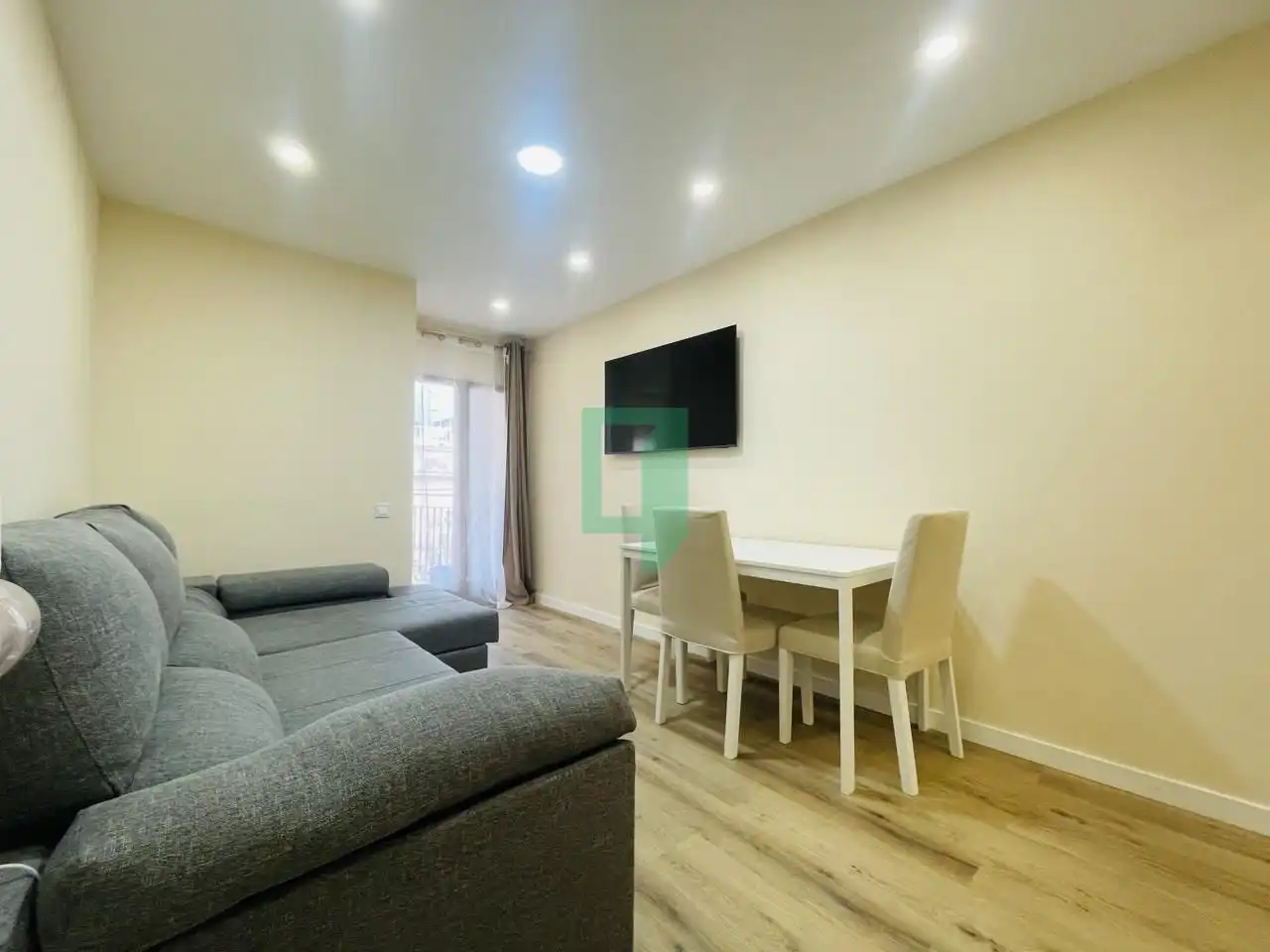 Sala de estar de Piso en venta en Badalona con Aire acondicionado, Calefacción y Balcón