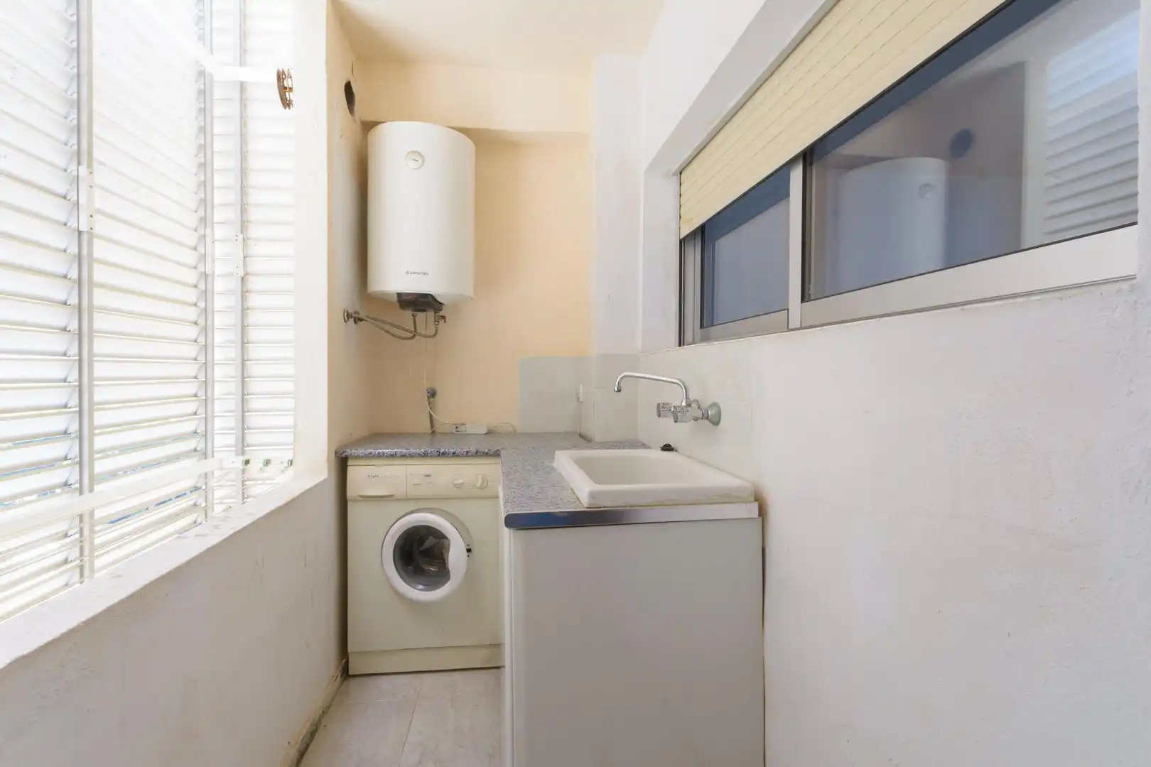 Baño de Apartamento en venta en Gandia con Jardín privado, Terraza y Trastero