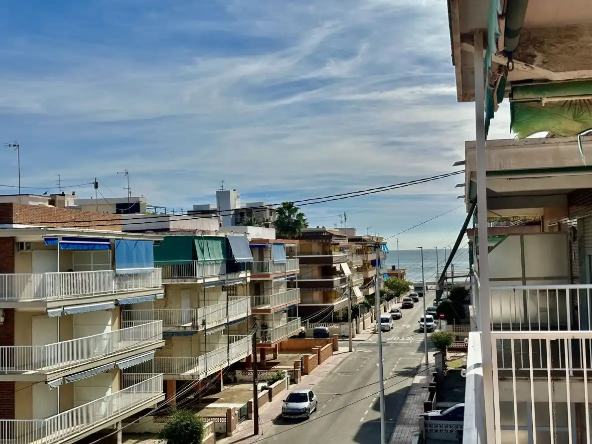 Außenansicht von Wohnungen zum Verkauf in Santa Pola mit Heizung, Terrasse und Abstellraum