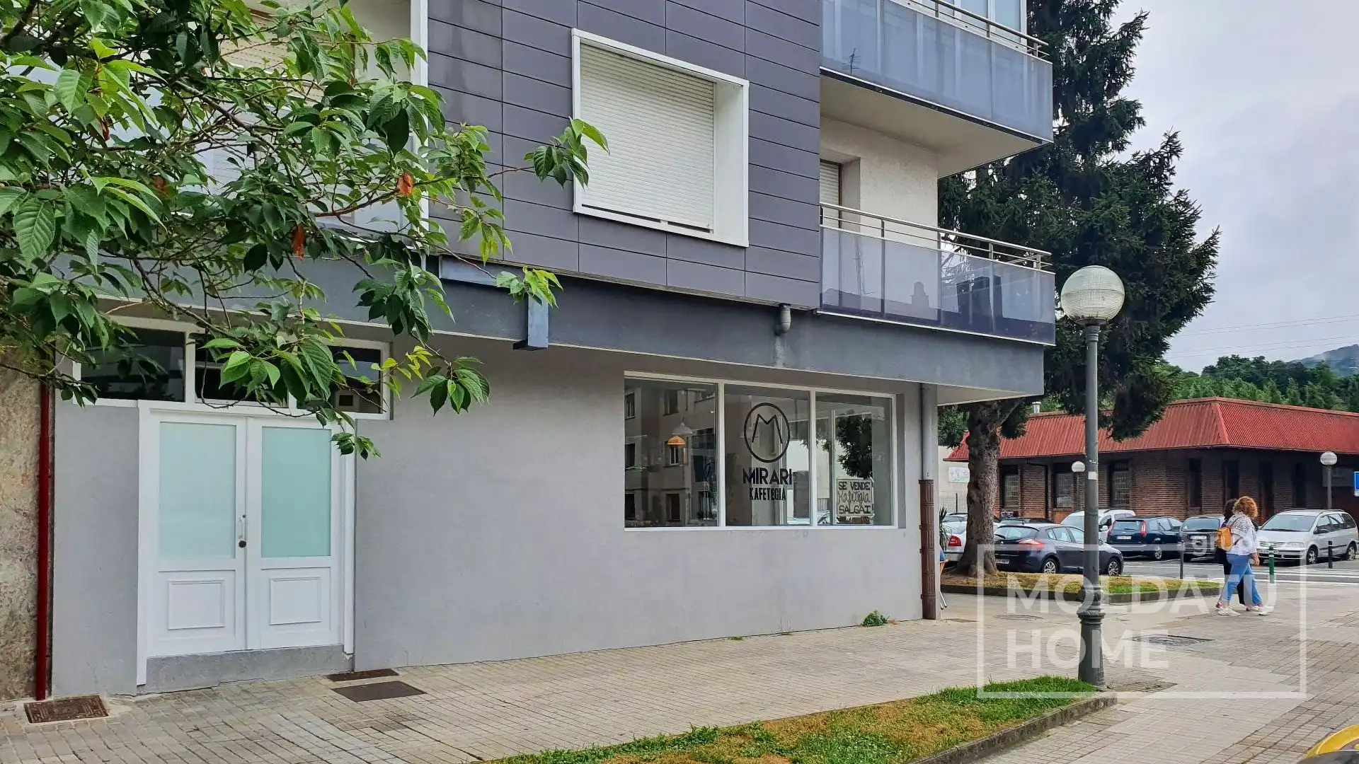 Vista exterior de Local en venta en Irun  con Aire acondicionado