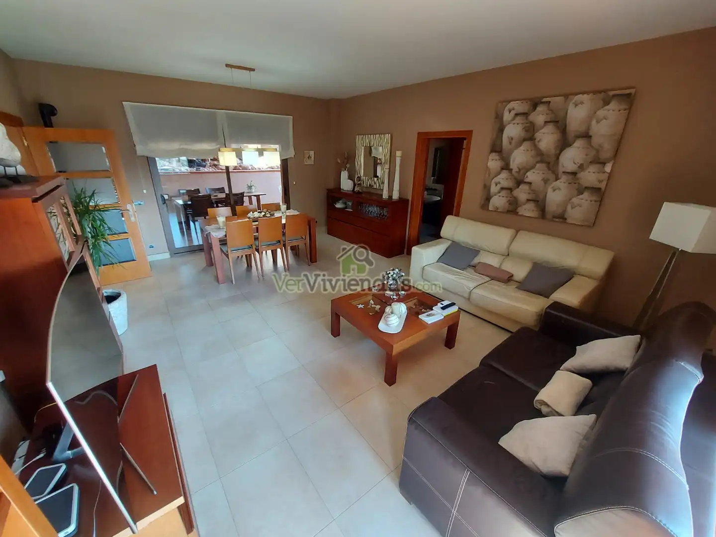 Sala d'estar de Casa o xalet en venda en Corbera de Llobregat amb Aire condicionat, Calefacció i Jardí privat