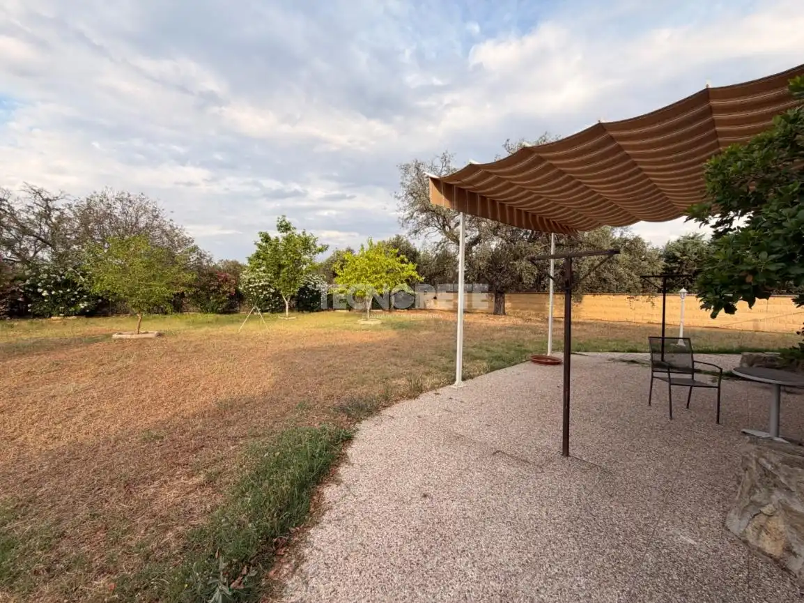 Houses for sale in San Román de los Montes  with Air Conditioner and Heating