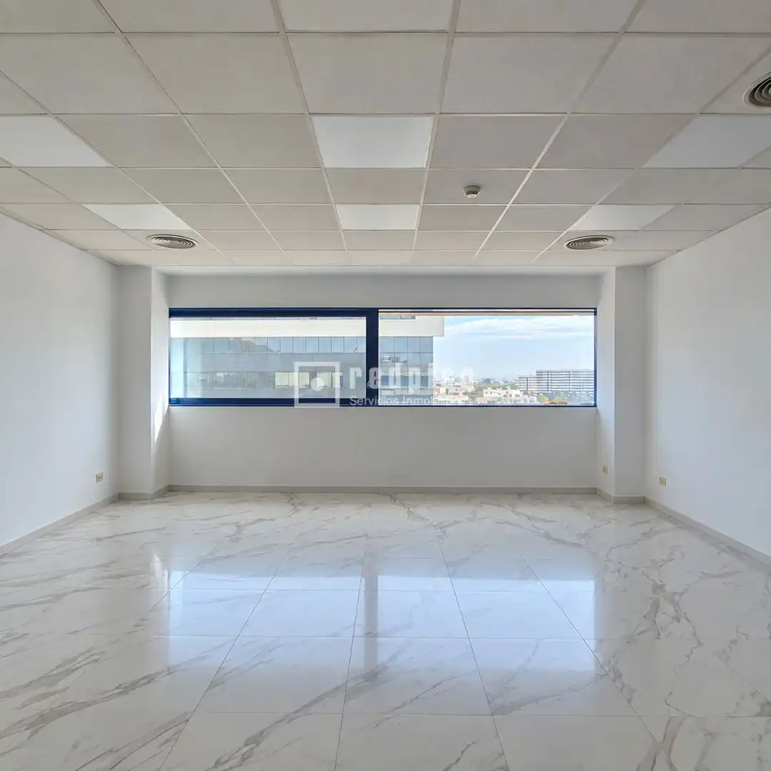 Oficina en venta en Sevilla