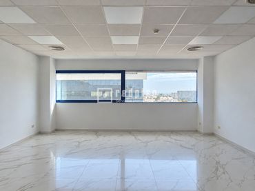Oficina amb ascensor en venda a del Pino Estrobo