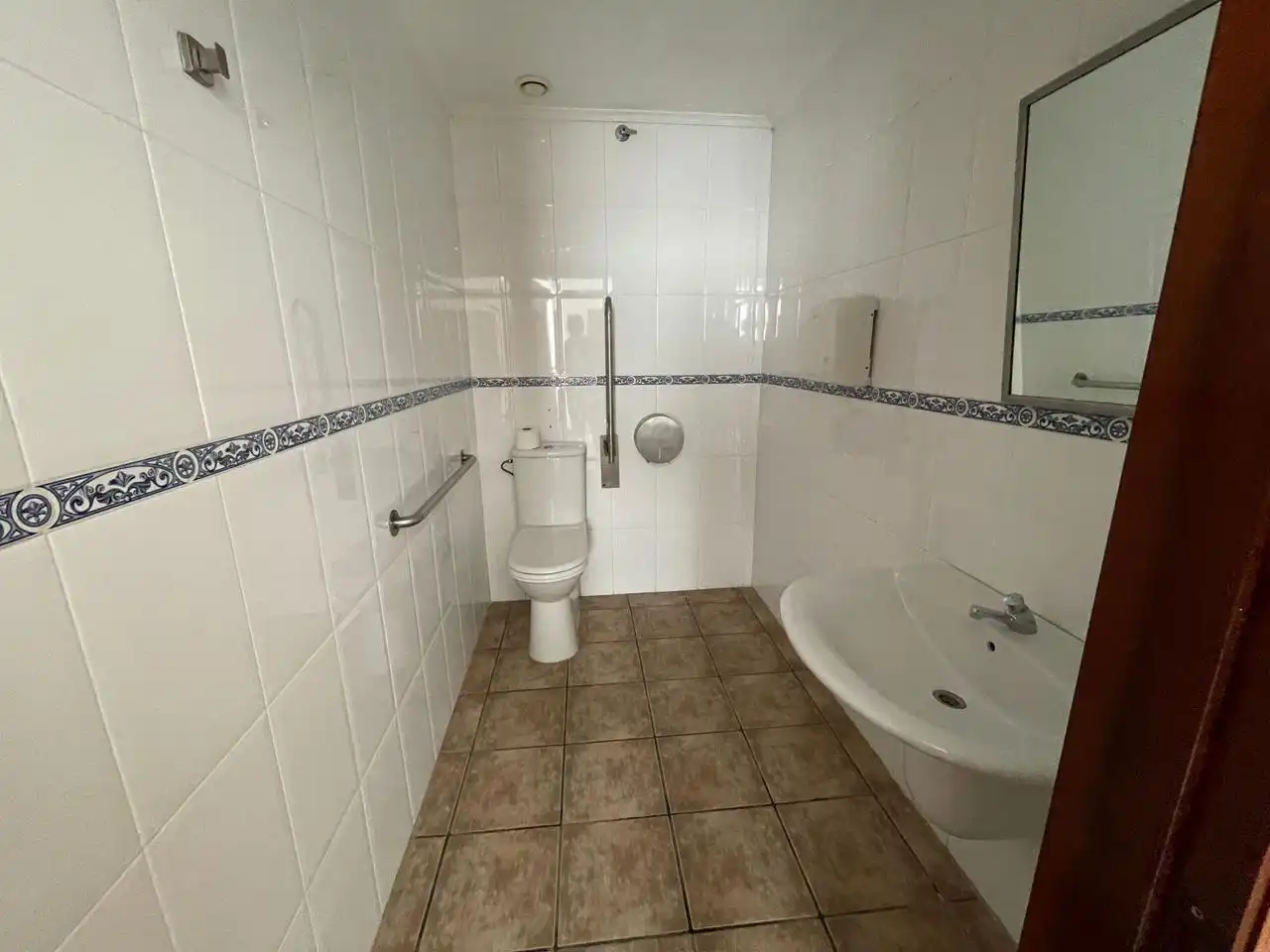 Baño de Piso en venta en Castro-Urdiales con Calefacción