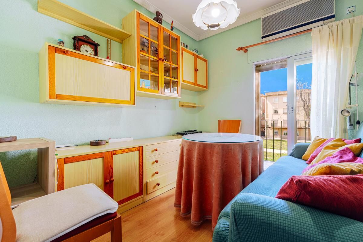 Dormitori de Pis en venda en  Madrid Capital amb Aire condicionat, Calefacció i Terrassa