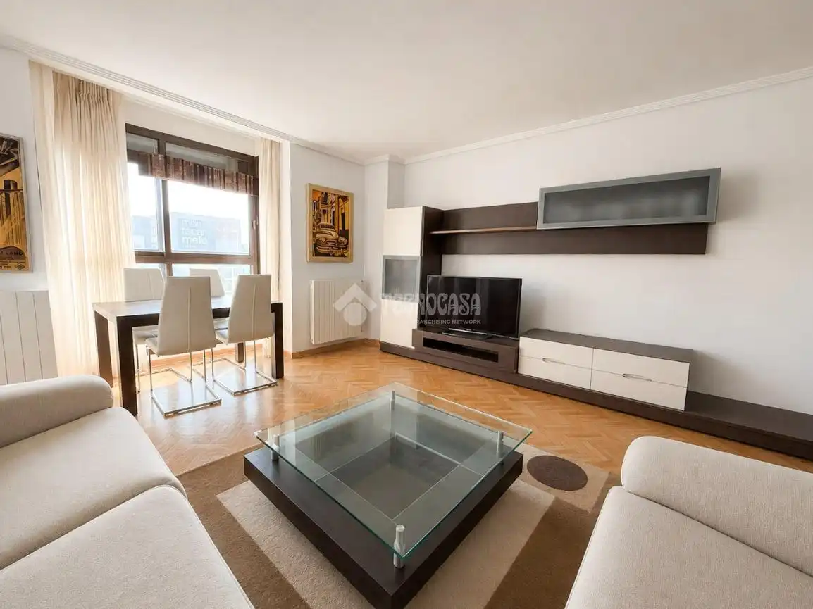 Living room of Flat for sale in Madrid  with Air Conditioner and Community pool