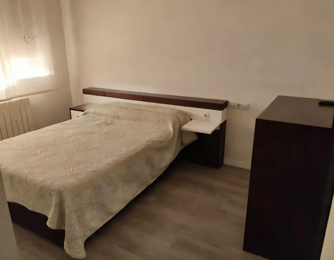 Dormitori de Casa adosada en venda en Albacete amb Aire condicionat, Calefacció i Jardí privat