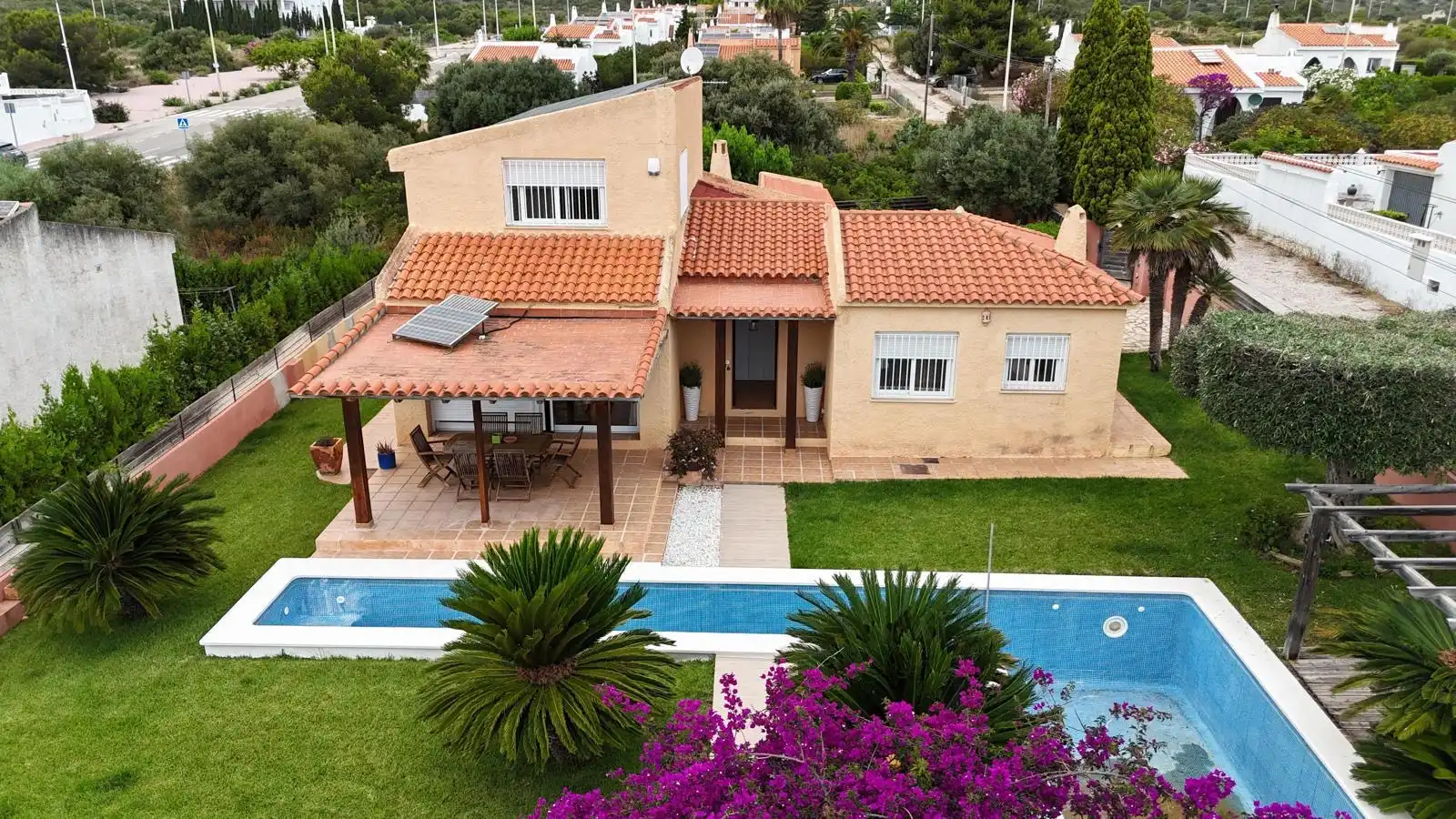 Vista exterior de Casa o xalet en venda en Peñíscola / Peníscola amb Aire condicionat, Calefacció i Jardí privat