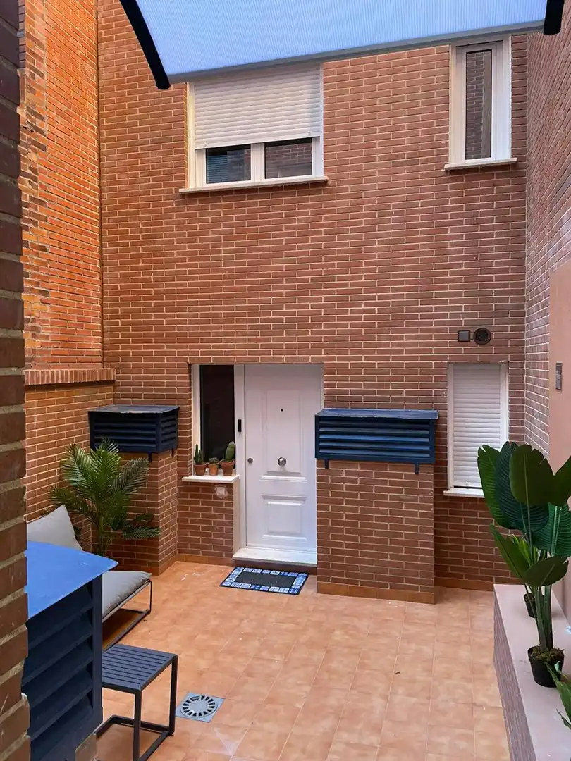 Exterior view of Flat for rent in Madrid  with Air Conditioner, Heating and Furnished