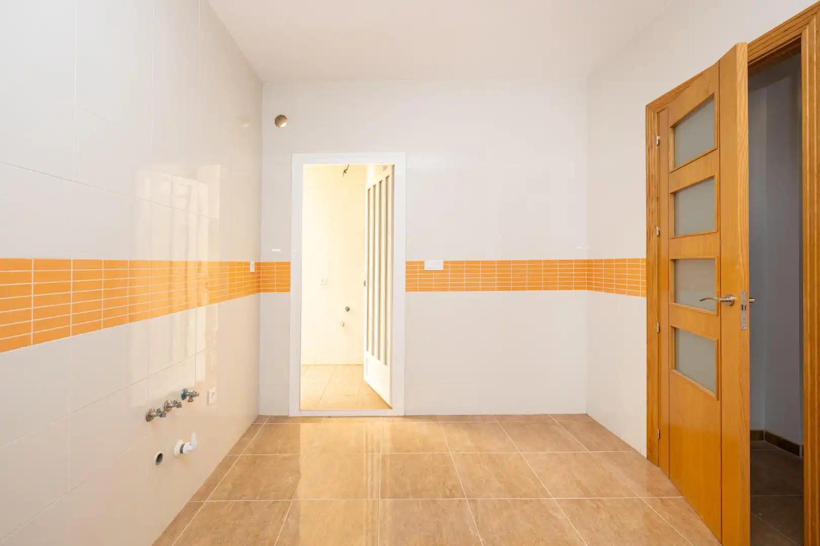 Piso en venta en Roquetas de Mar con Calefacción, Terraza y Balcón
