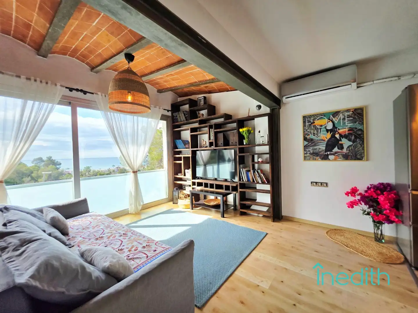 Living room of Houses for sale in Castelldefels  with Air Conditioner, Heating and Private garden
