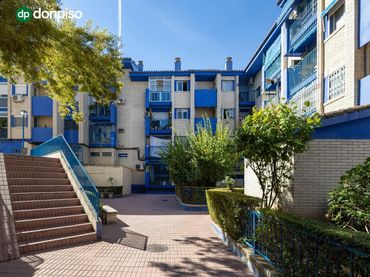 Piso en venta en Calle ROSALIA DE CASTRO