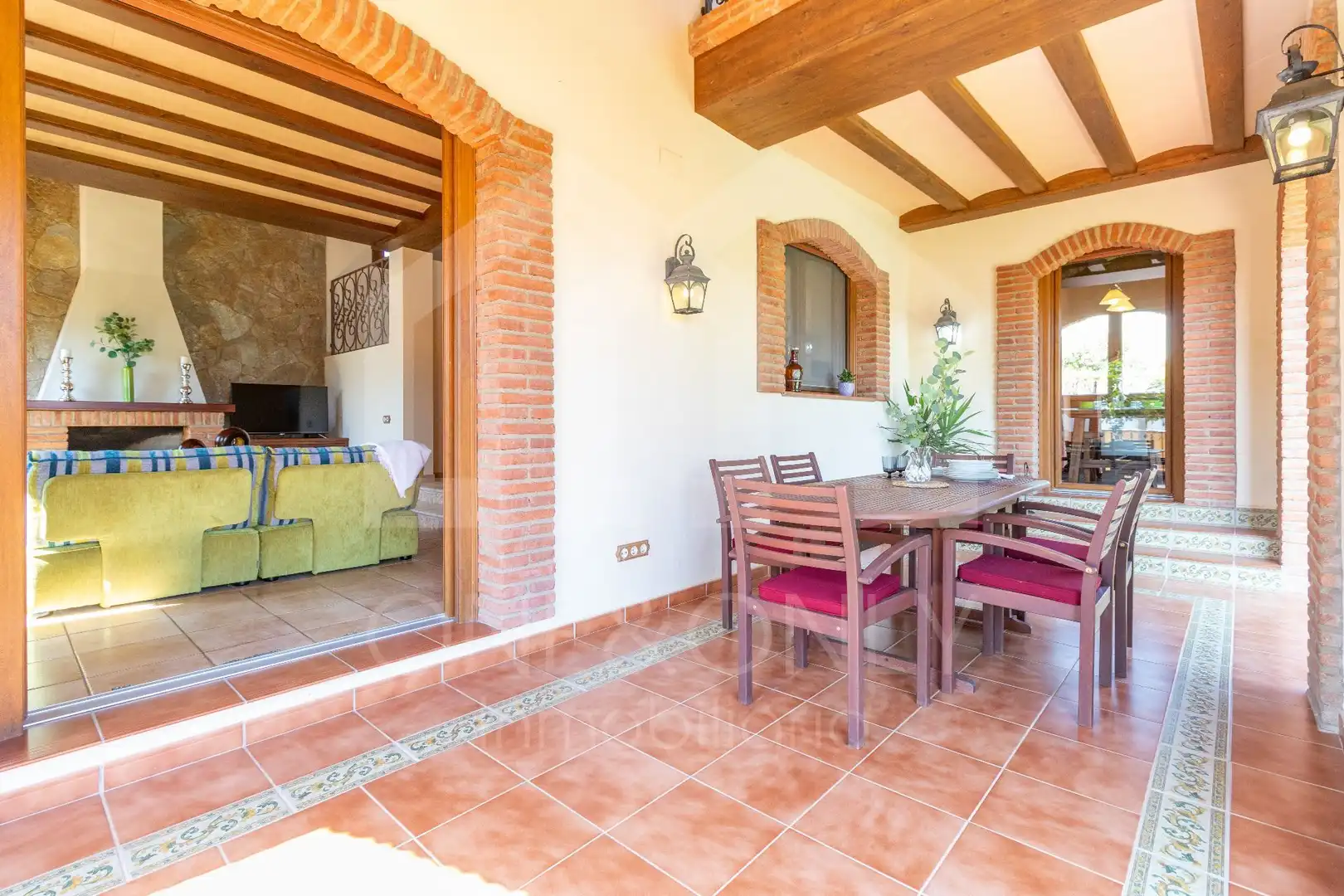Terrassa de Casa o xalet en venda en Mont-roig del Camp amb Aire condicionat, Calefacció i Jardí privat