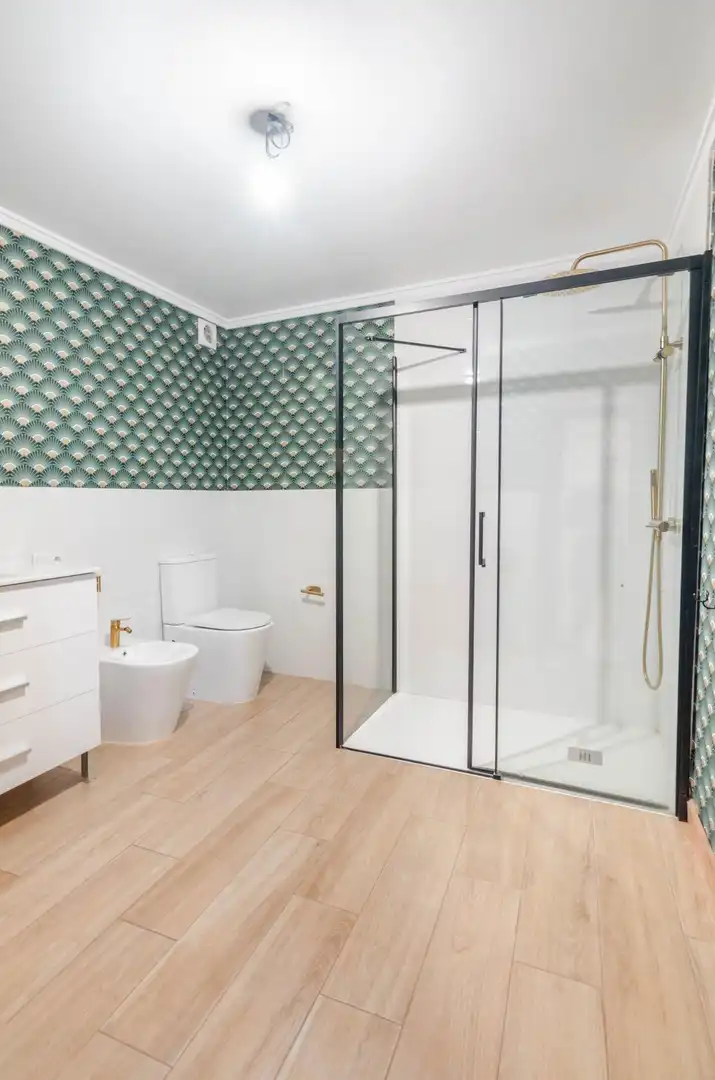 Badezimmer von Wohnungen zum Verkauf in Gijón  mit Heizung und Terrasse