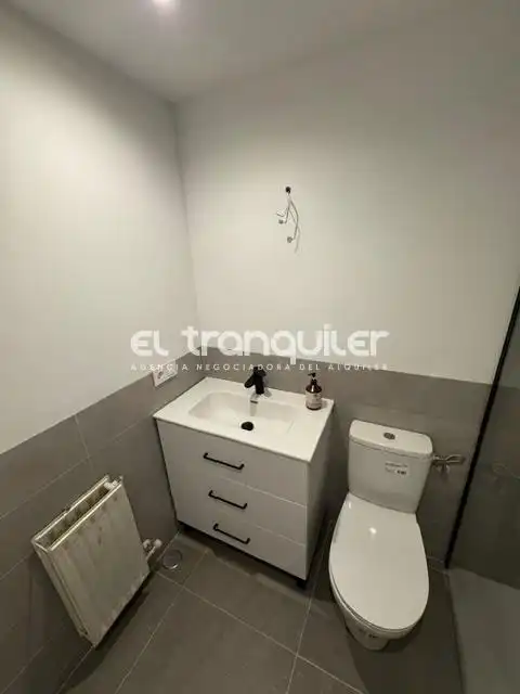 Bany de Pis de lloguer en Getafe amb Parquet, Piscina i Moblat