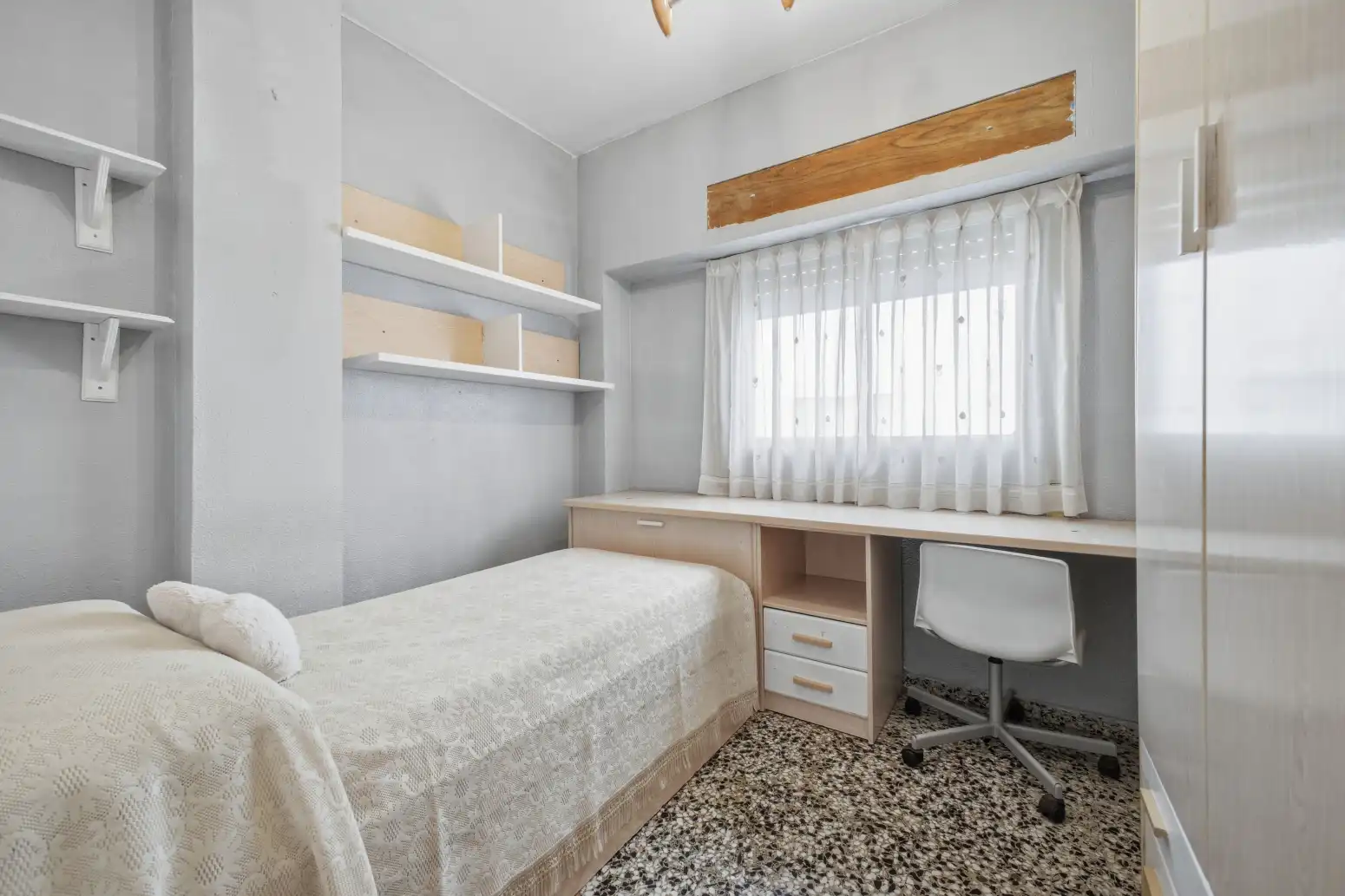 Dormitori de Pis en venda en Alaquàs amb Aire condicionat i Balcó