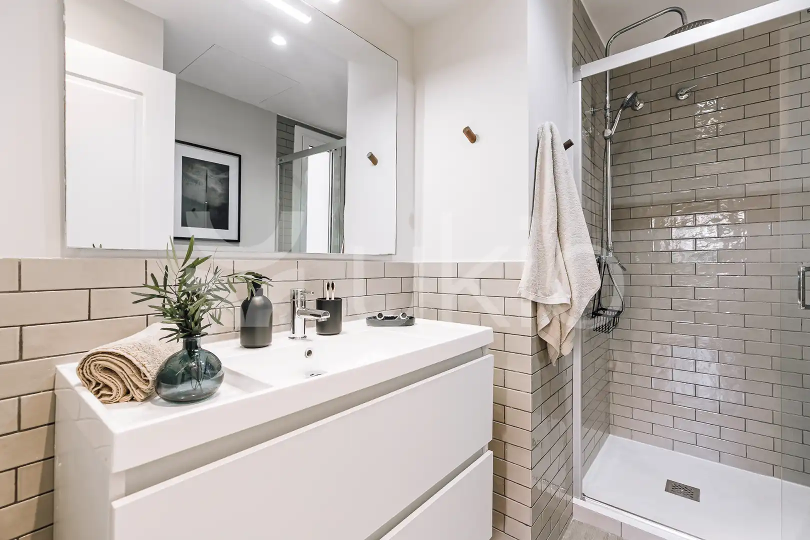 Baño de Apartamento de alquiler en Barcelona con Aire acondicionado, Calefacción y Amueblado