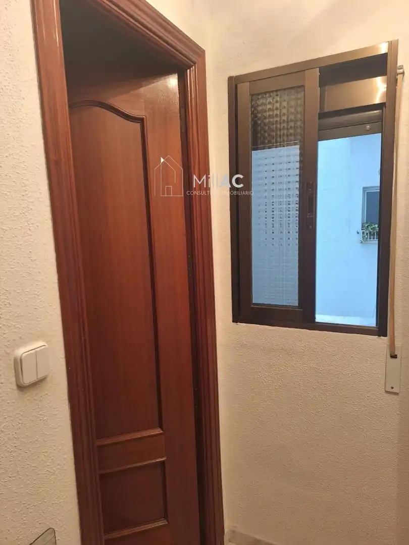 Flat for rent in Madrid  with Air Conditioner, Heating and Furnished