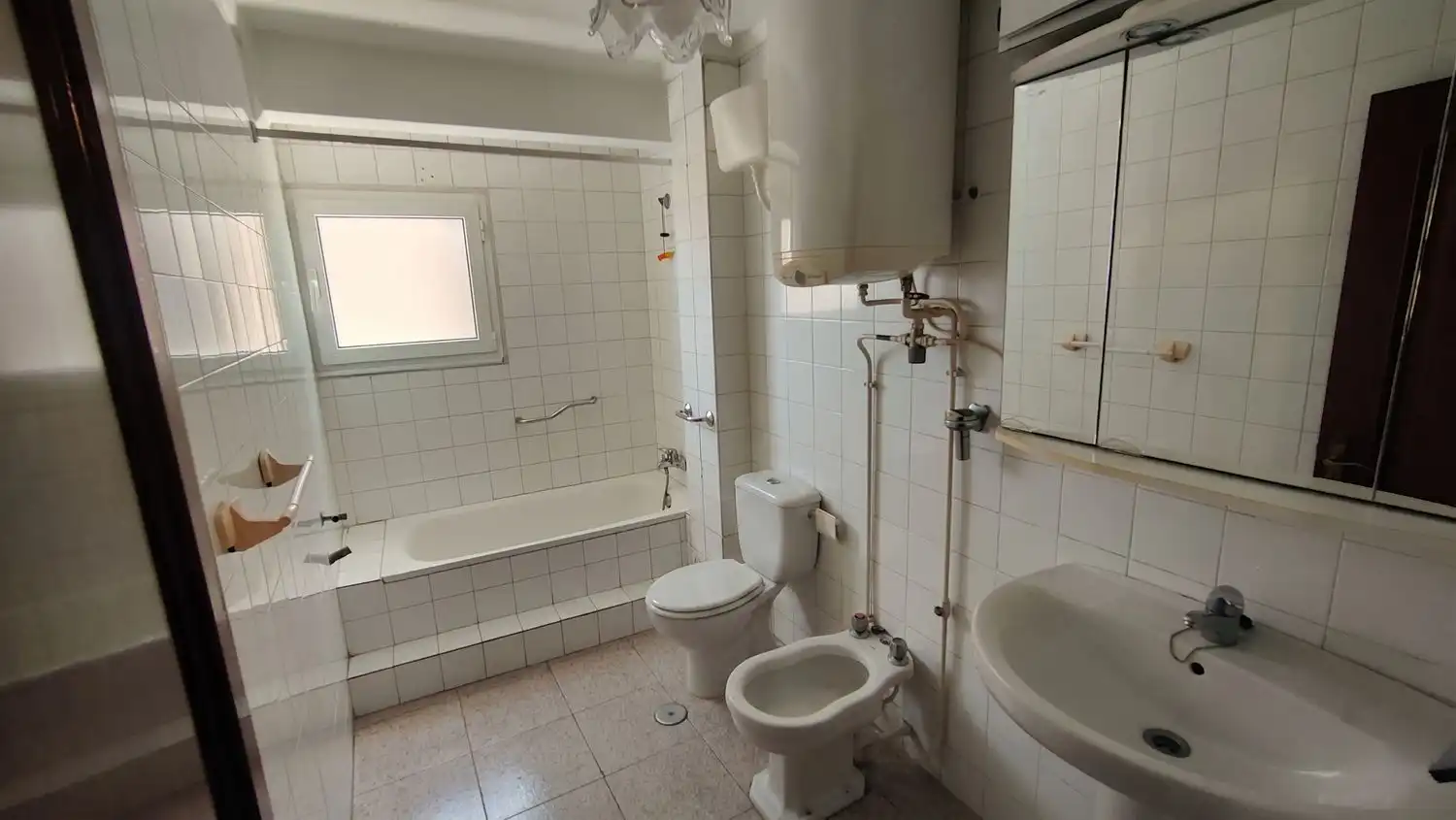 Bathroom of Flat for sale in Gijón   with Heating and Swimming Pool