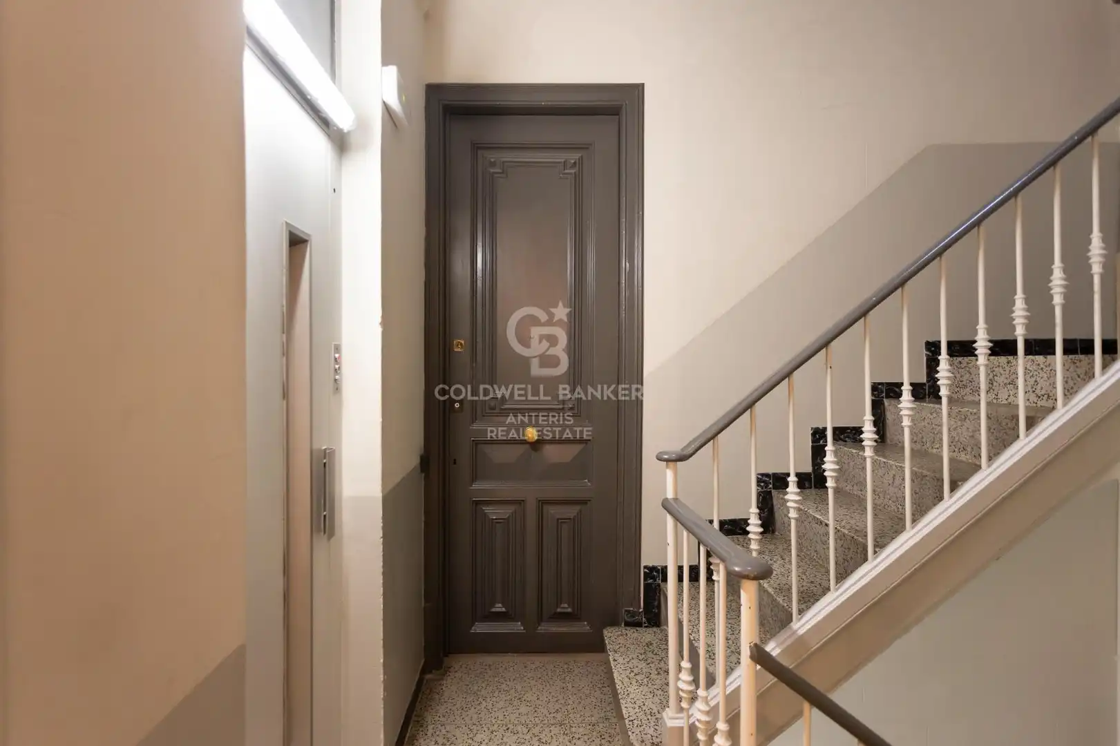 Piso en venta en Barcelona con Aire acondicionado, Calefacción y Balcón