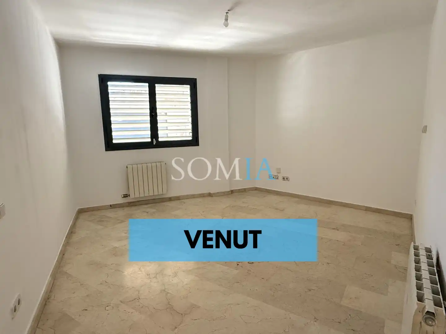 Habitación de Piso en venta en Sant Celoni con Calefacción, Horno y Internet