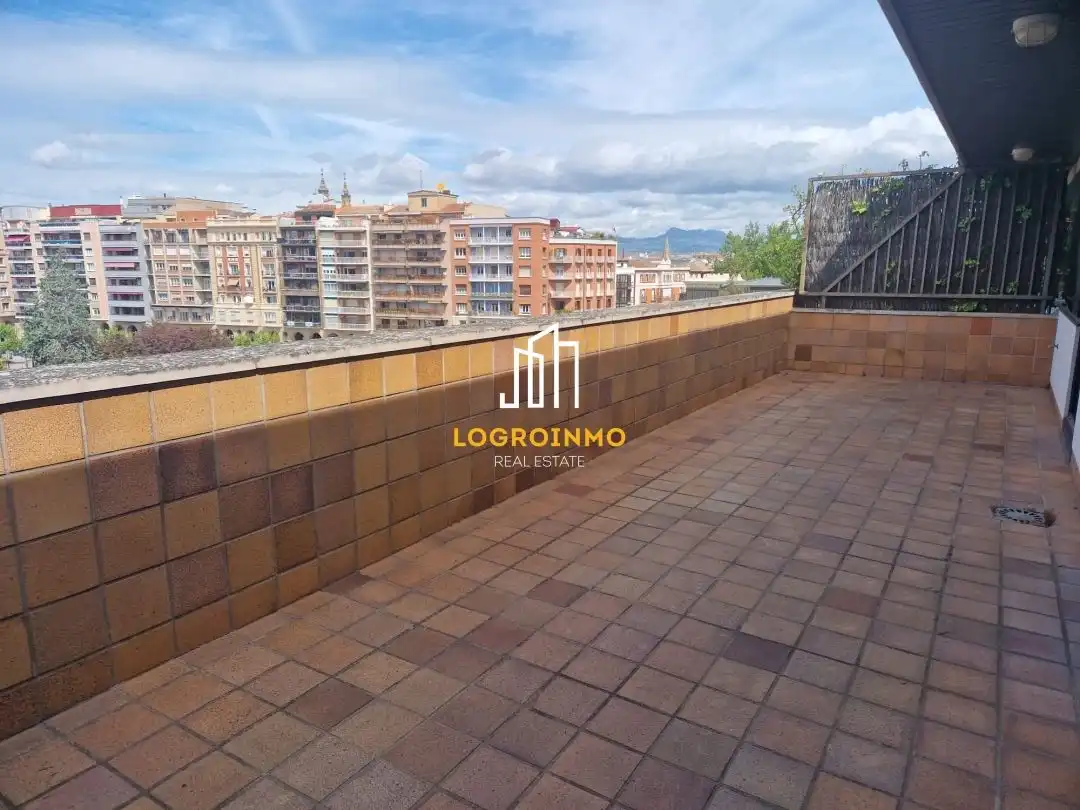 Ufficio con ascensore in vendita a Centro