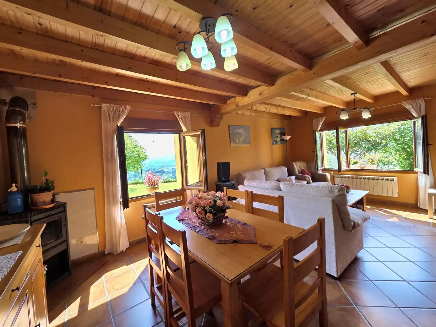 Esszimmer von Haus oder Chalet zum Verkauf in Piélagos mit Privatgarten, Terrasse und Abstellraum