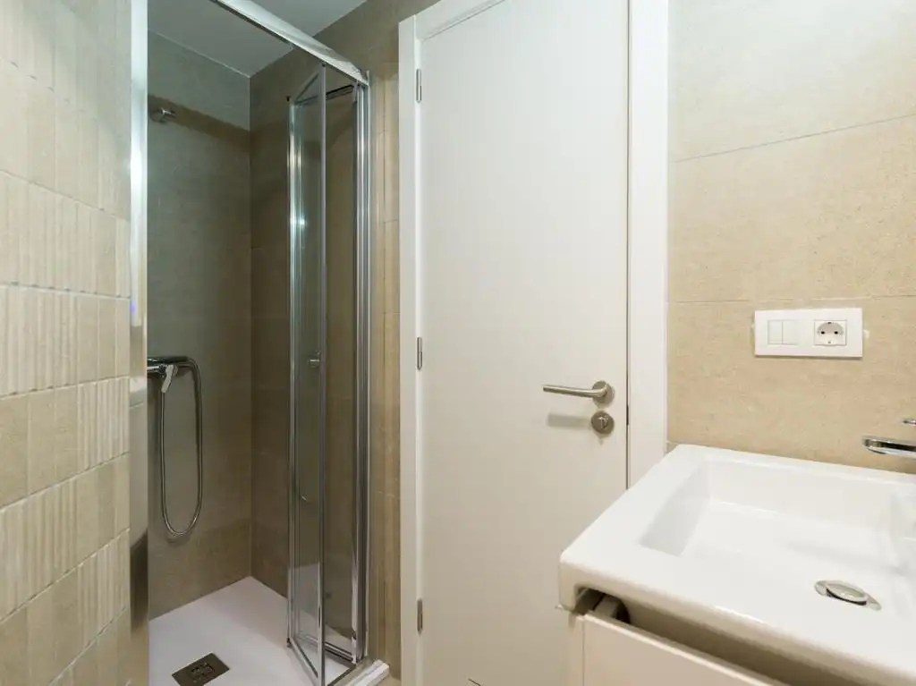 Badezimmer von Maisonette zum Verkauf in Las Palmas de Gran Canaria mit Abstellraum, Möbliert und Ofen