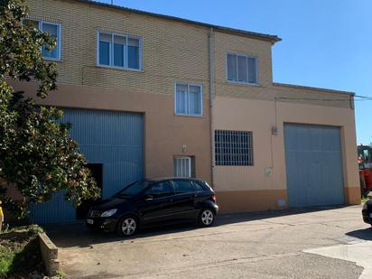 Vista exterior de Casa o xalet en venda en Cárcar amb Jardí privat, Terrassa i Moblat