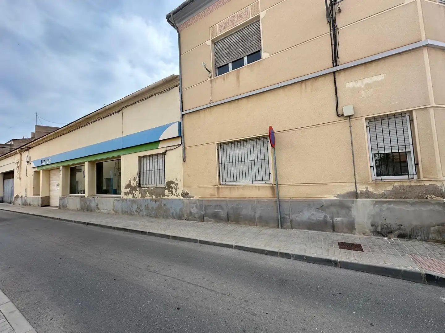 Business premises for sale in Novelda