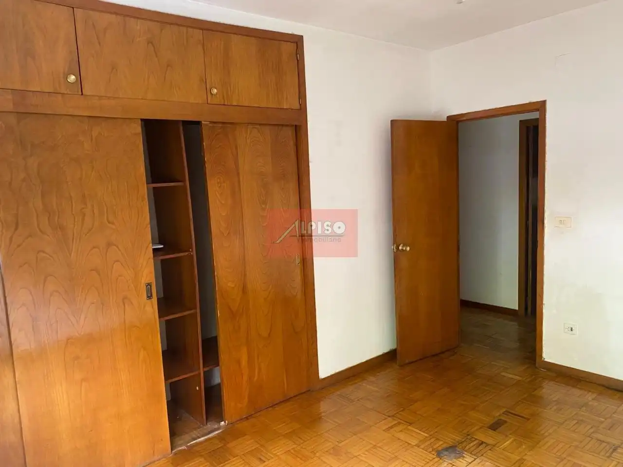 Dormitori de Pis en venda en Ribadavia amb Calefacció, Parquet i Traster