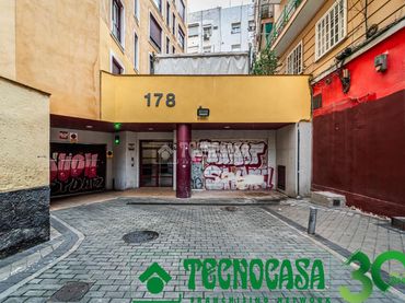 Individual with lift for sale in C. de Embajadores