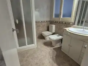 Baño de Piso en venta en Vic con Calefacción y Horno