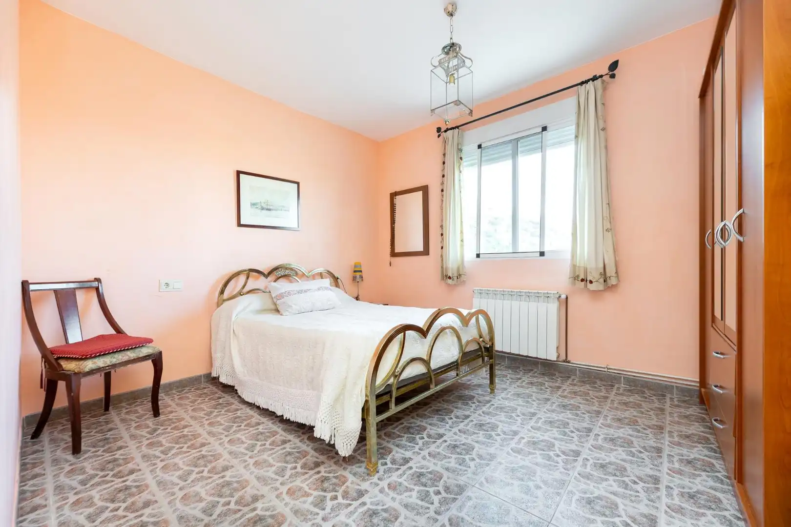 Dormitori de Casa o xalet en venda en Cogollos de la Vega amb Jardí privat, Terrassa i Traster